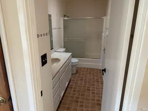 4555 Shale Ln, Ukiah, CA 95482 photo 6