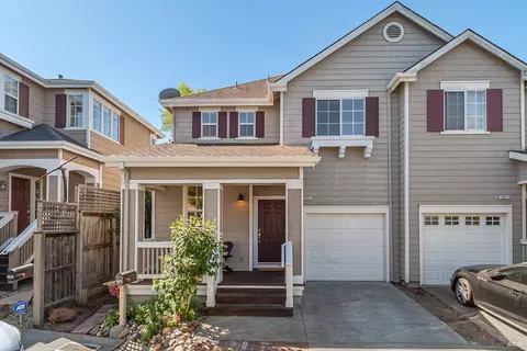 1021 Warren Dr, Petaluma, CA 94952