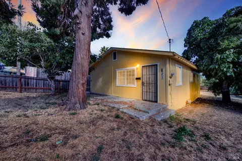 150 Frisbie St, Vallejo, CA 94590