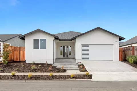3551 Pinyon St, Santa Rosa, CA 95403