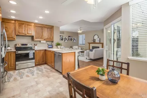 1139 Hickory Ave, Fairfield, CA 94533 photo 8