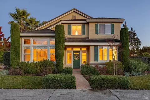 1030 Allen St, Petaluma, CA 94954
