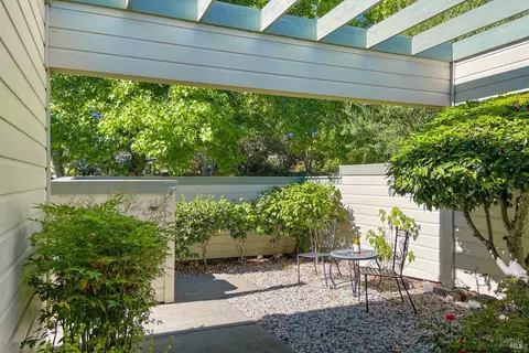 639 Crocus Dr, Sonoma, CA 95476 photo 3