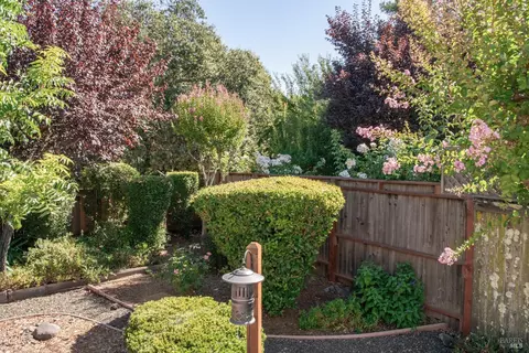 639 Crocus Dr, Sonoma, CA 95476 photo 18