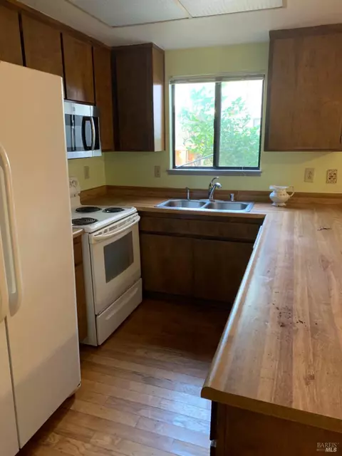 3 Vanessa Ct E, Napa, CA 94558 photo 9