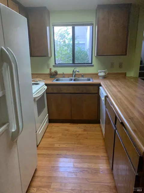 3 Vanessa Ct E, Napa, CA 94558 photo 8