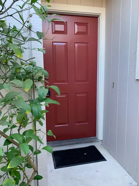 3 Vanessa Ct E, Napa, CA 94558