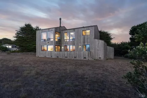 289 Fish Rock Rd, The Sea Ranch, CA 95497