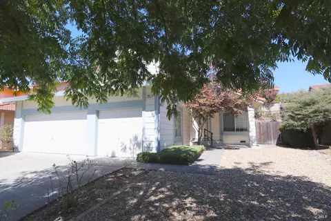 782 Miramonte St, Windsor, CA 95492 photo 2