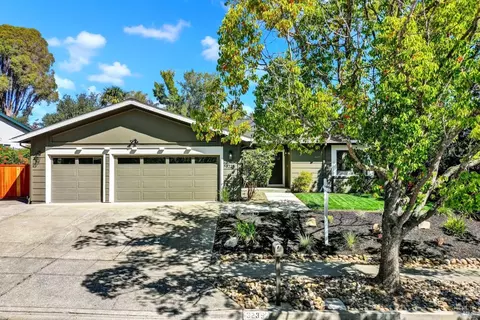 3235 Twin Oaks Dr, Napa, CA 94558