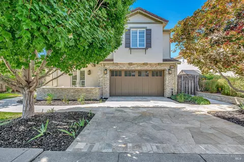 161 Laurelwood Dr, Novato, CA 94949