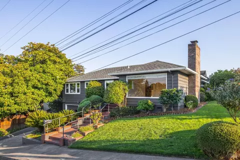7195 Palm Ave, Sebastopol, CA 95472
