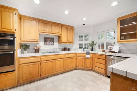 518 Leafhaven Ln, Windsor, CA 95492 photo 5