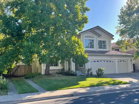 518 Leafhaven Ln, Windsor, CA 95492
