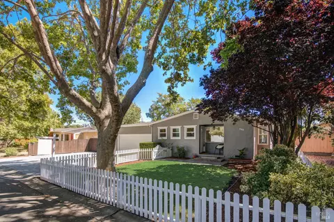 766 Plaza Hermosa, Novato, CA 94947