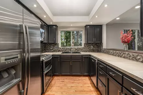 2111 Clover Dr, Willits, CA 95490 photo 8