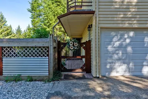 2111 Clover Dr, Willits, CA 95490 photo 3
