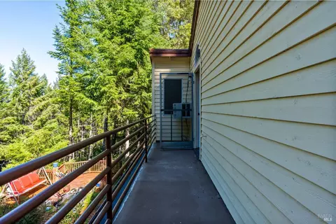 2111 Clover Dr, Willits, CA 95490 photo 29