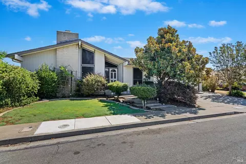 144 Elna Dr, Vallejo, CA 94591 photo 2