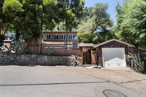 124 Laurel Dr, Fairfax, CA 94930