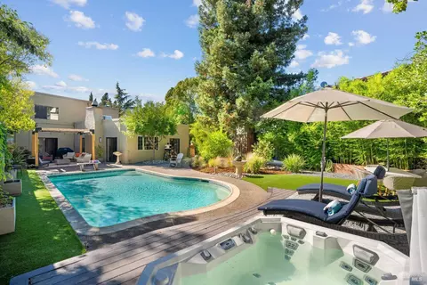 826 2nd St W, Sonoma, CA 95476
