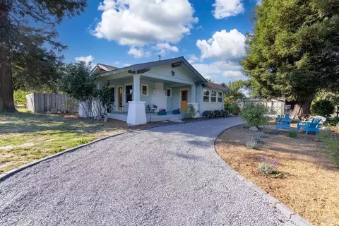 7695 Derby Ln, Cotati, CA 94931