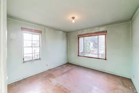 1025 4th St, Rodeo, CA 94572 photo 2