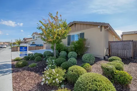 1680 Gold St, Dixon, CA 95620 photo 3