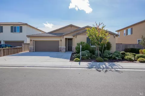 1680 Gold St, Dixon, CA 95620
