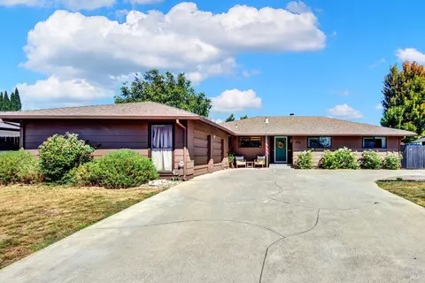 870 Sunset Dr, Dixon, CA 95620 photo 3