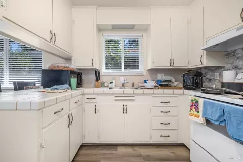 1540 Wright St, Santa Rosa, CA 95404 photo 12