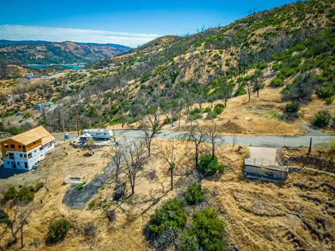 272 Sugarloaf Dr, Napa, CA 94558
