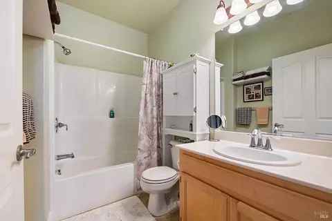 206 Johnson St, Windsor, CA 95492 photo 23