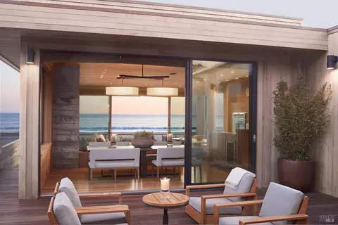 134 Seadrift Rd, Stinson Beach, CA 94970