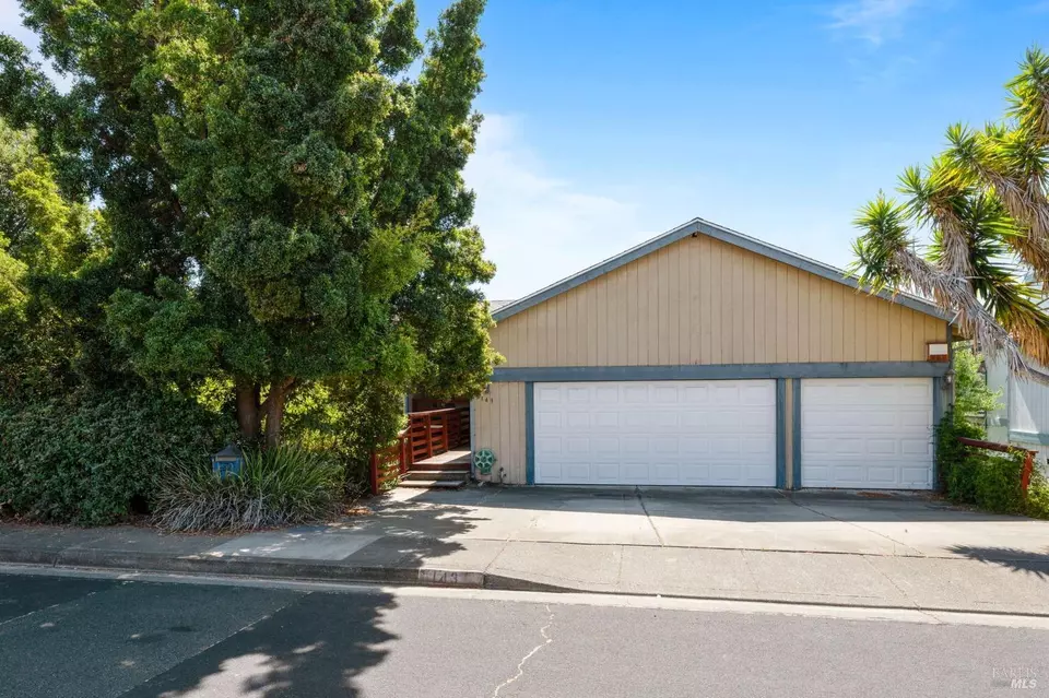 143 Creekview Dr, Vallejo, CA 94591 10 Photos Movoto