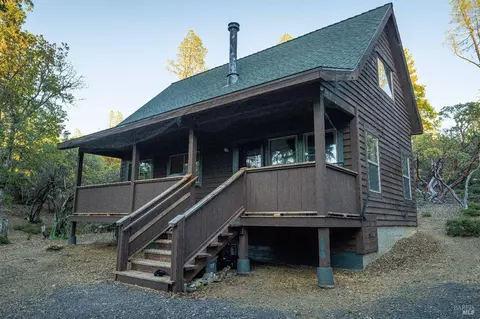 3787 Meadow Ln, Potter Valley, CA 95469