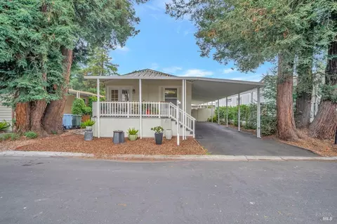 1004 Sonoma Ct, Petaluma, CA 94954