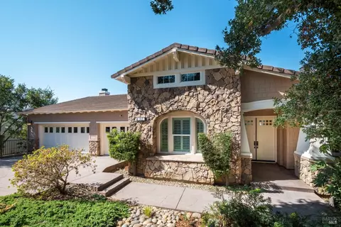 32 Owl Ridge Ct, Novato, CA 94945