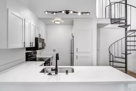 154 Courtyards E, Windsor, CA 95492 photo 5