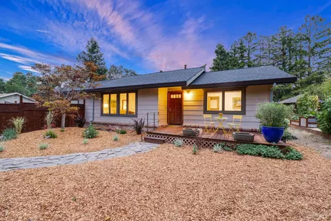 4409 Winfield Ln, Sebastopol, CA 95472