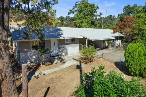 3620 Lakeview Dr, Nice, CA 95464