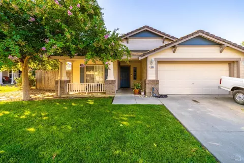 1535 Ditmar Dr, Dixon, CA 95620