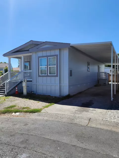 191 Zaragoza St, Rohnert Park, CA 94928