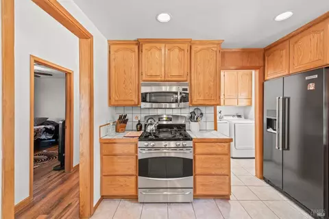 Kitchen - 7452 Clement Rd, Vacaville, CA 95688 photo 5 of 11