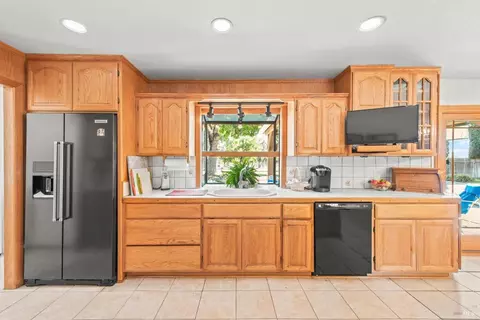Kitchen - 7452 Clement Rd, Vacaville, CA 95688 photo 3 of 11