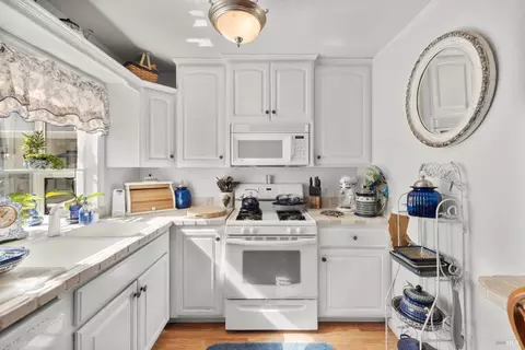 Kitchen - 7452 Clement Rd, Vacaville, CA 95688 photo 9 of 11
