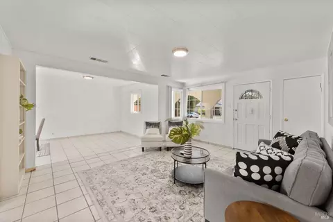 348 Elder St, Vacaville, CA 95688 photo 9