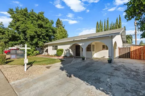 348 Elder St, Vacaville, CA 95688 photo 3