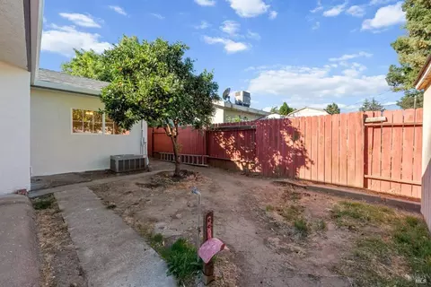 348 Elder St, Vacaville, CA 95688 photo 38