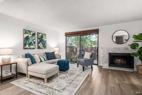 22 Alyssum Ct, Novato, CA 94945